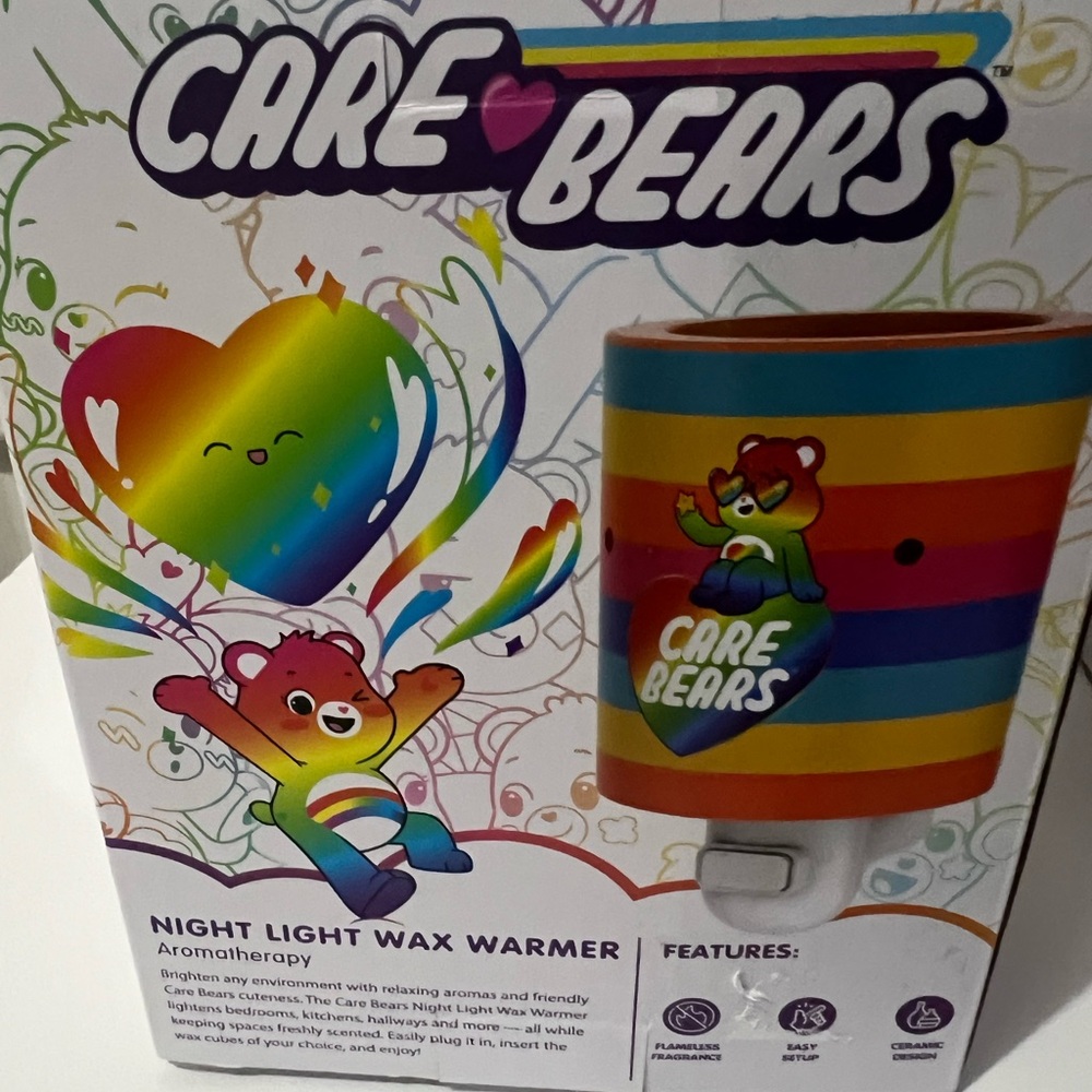 Care Bears Rainbow Aroma Diffuser and Wax Warmer Set - Picture 7 of 10